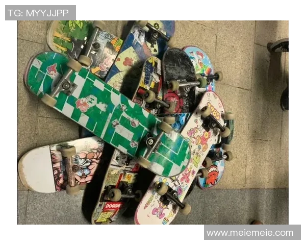 张军亲述滑板技巧与心得体会助你轻松掌握滑板运动的乐趣与挑战 张军亲述滑板技巧与心得体会助你轻松掌握滑板运动的乐趣与挑战