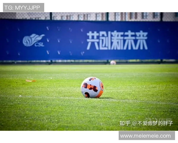 足球明星大比拼谁才是真正的球场之王荣耀与实力的较量即将展开 足球明星大比拼谁才是真正的球场之王荣耀与实力的较量即将展开